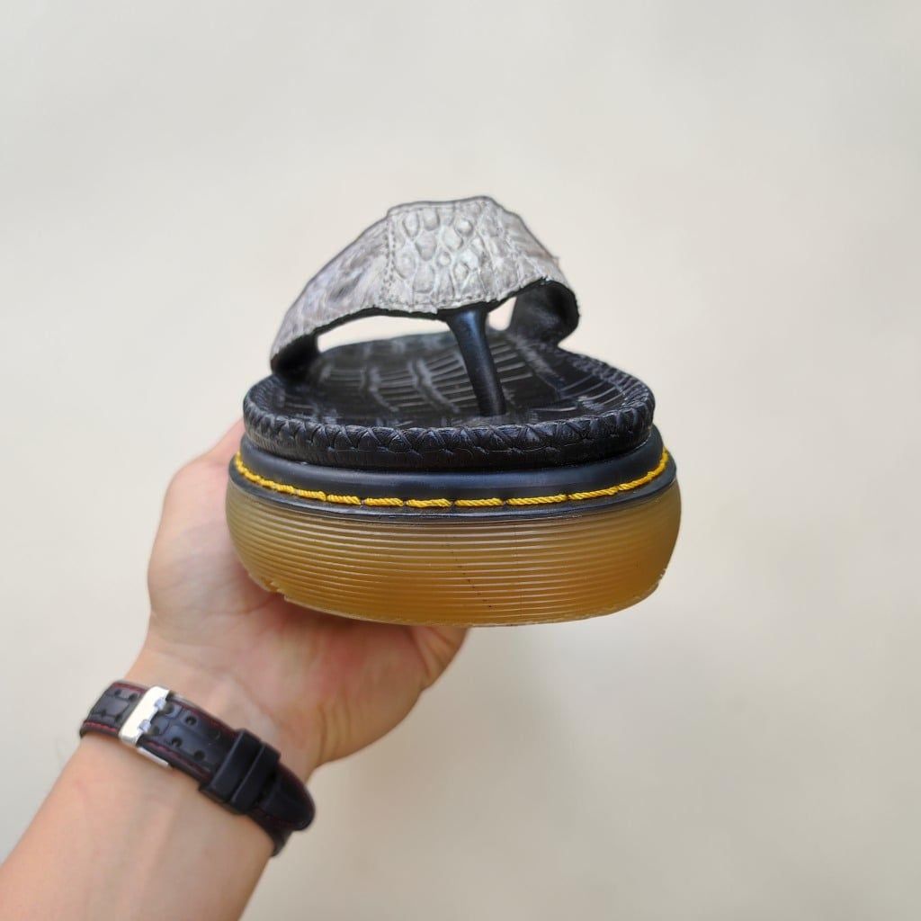 Dép kẹp đế Doctor 4.5cm. Da cá sấu Bạch tạng Hàng hiếm!