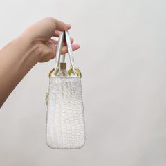 Túi nữ da cá sấu Bạch tạng phiên bản Thương hiệu. Size vừa 25cm.