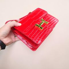 Túi đeo vai Nữ da bụng cá sấu đỏ Nổi bật. Thiết kế thương hiệu!