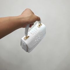 Túi cá sấu nắp bầu siêu dễ thương. Màu trắng tinh tuyền!