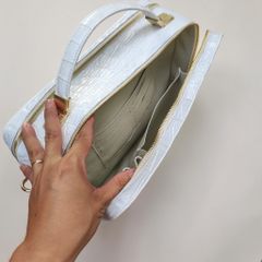 Cặp nam da cá sấu bạch tạng hình hộp có Khóa Số bảo mật. Size tầm trung dễ dùng!