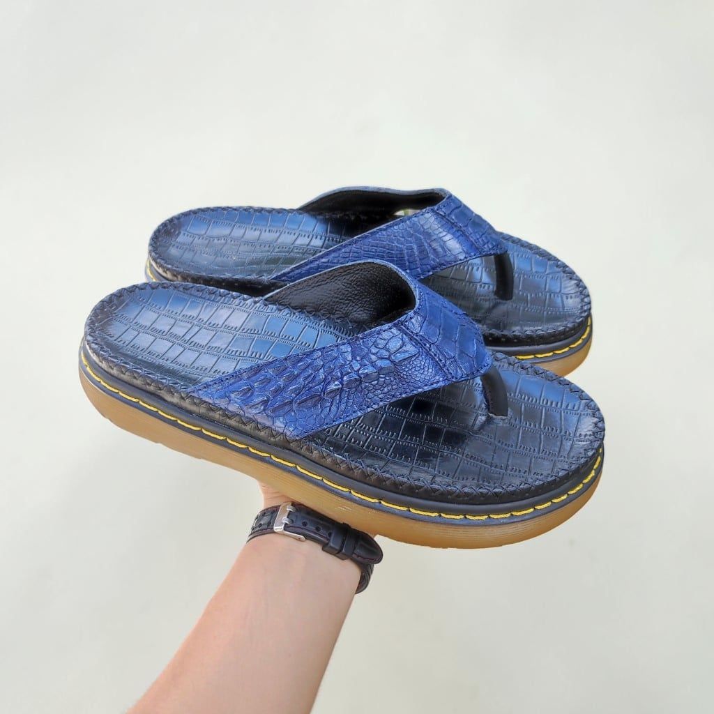 Dép Doctor xỏ ngón. Da cá sấu xanh Navy không đụng hàng!