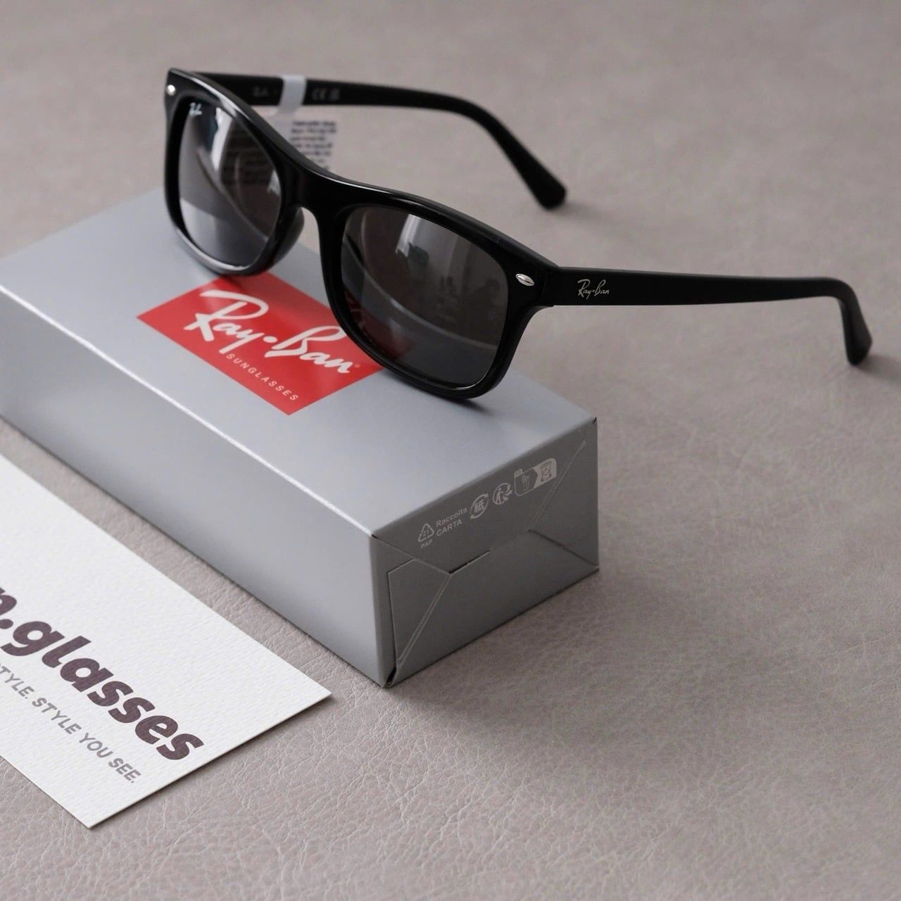  Kính mát Ray-Ban RB 2226 