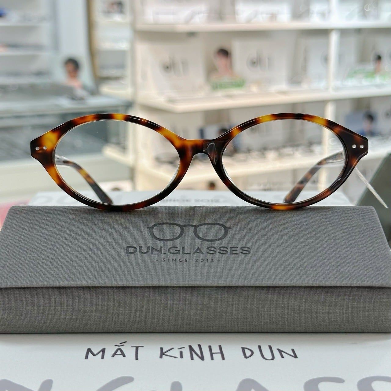  Mắt kính oval G4079 