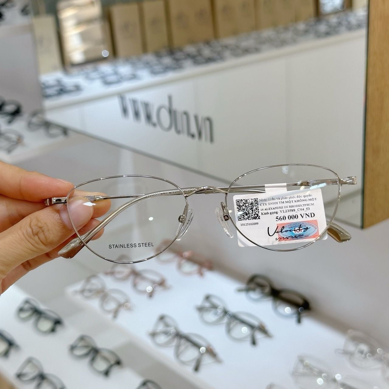  Kính kim loại mắt mèo Velocity VL 23588 