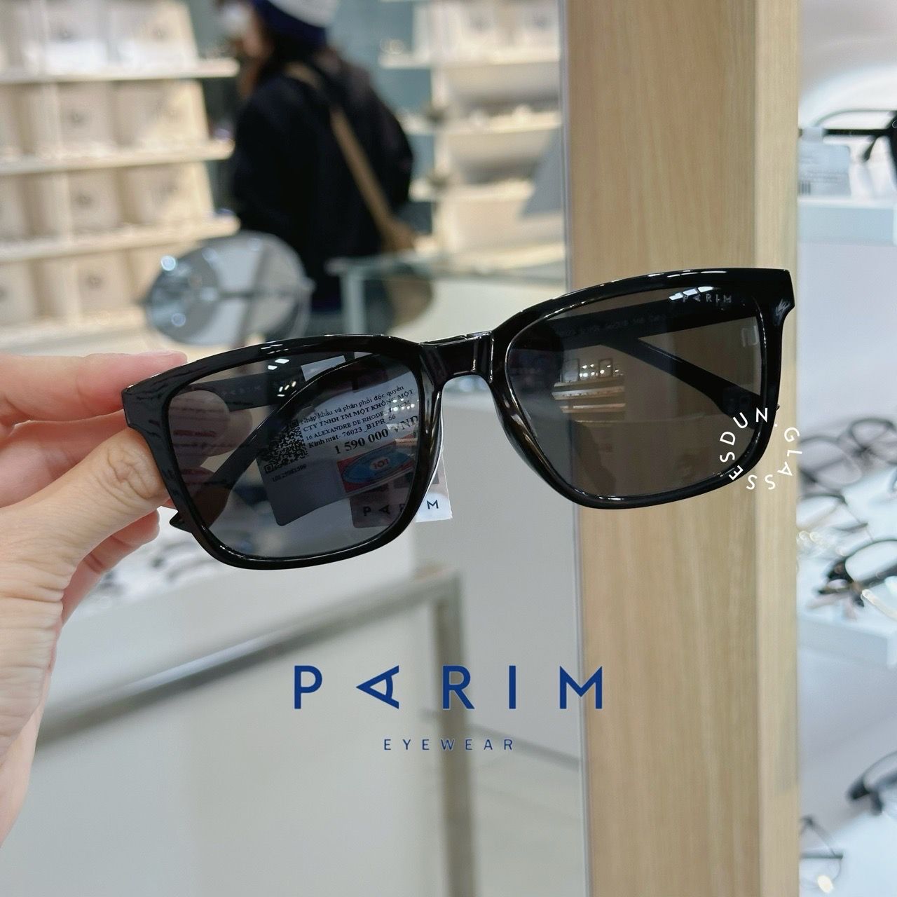  Kính mát Parim 76023 