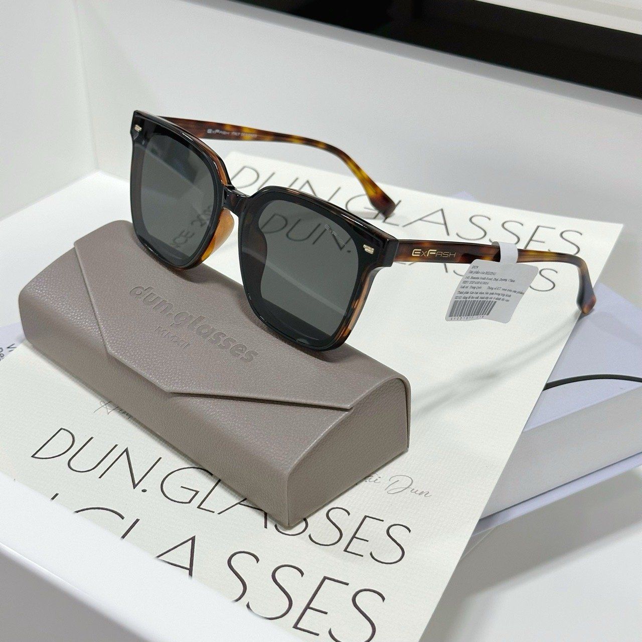  Kính mát Exfash EF231017 