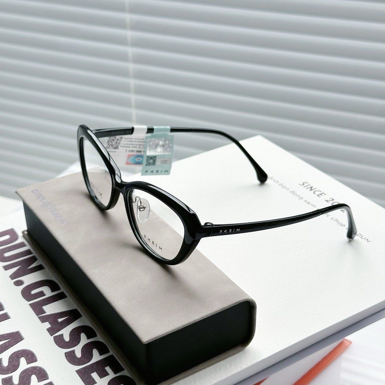  Mắt kính Parim 84062 