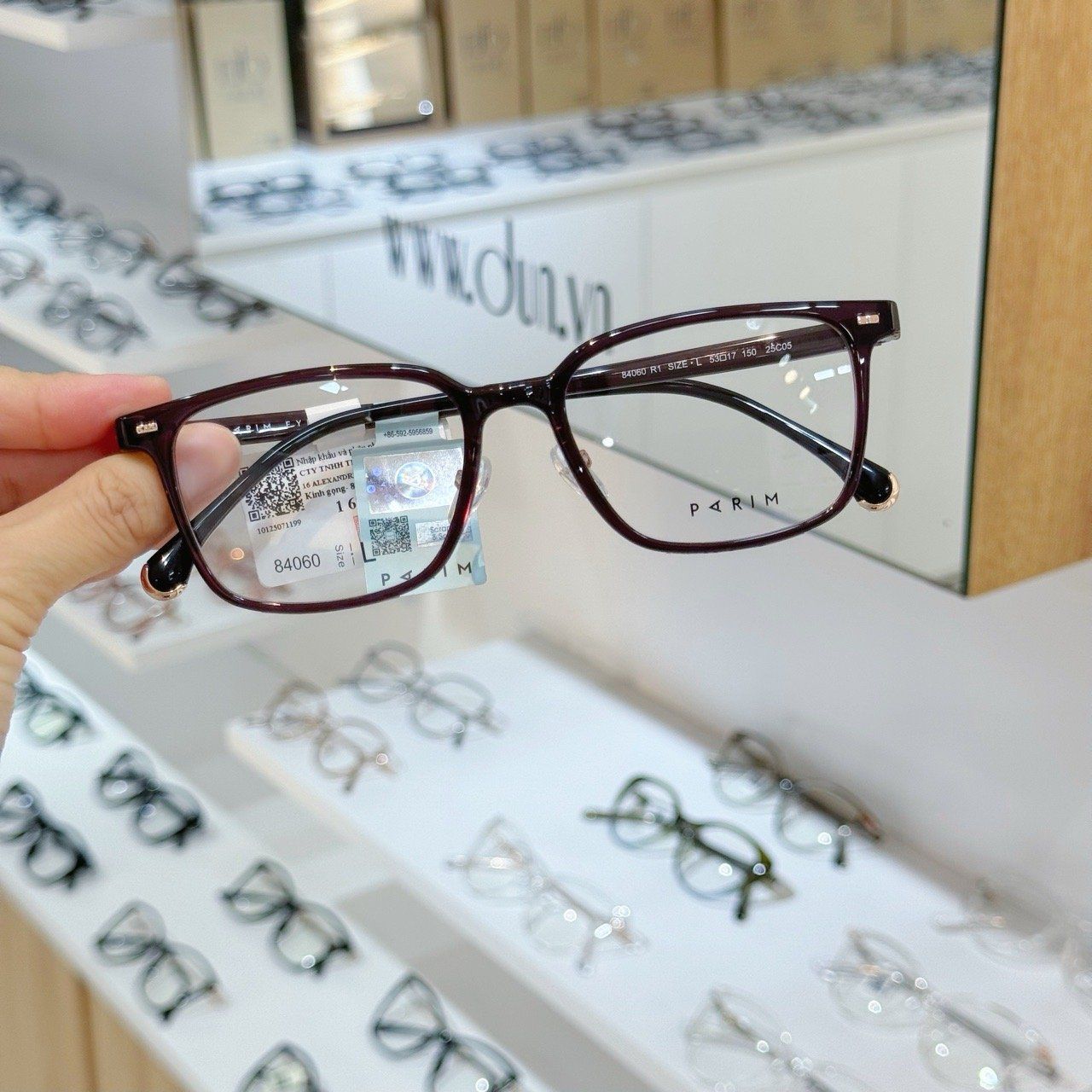  Mắt kính Parim 84060 