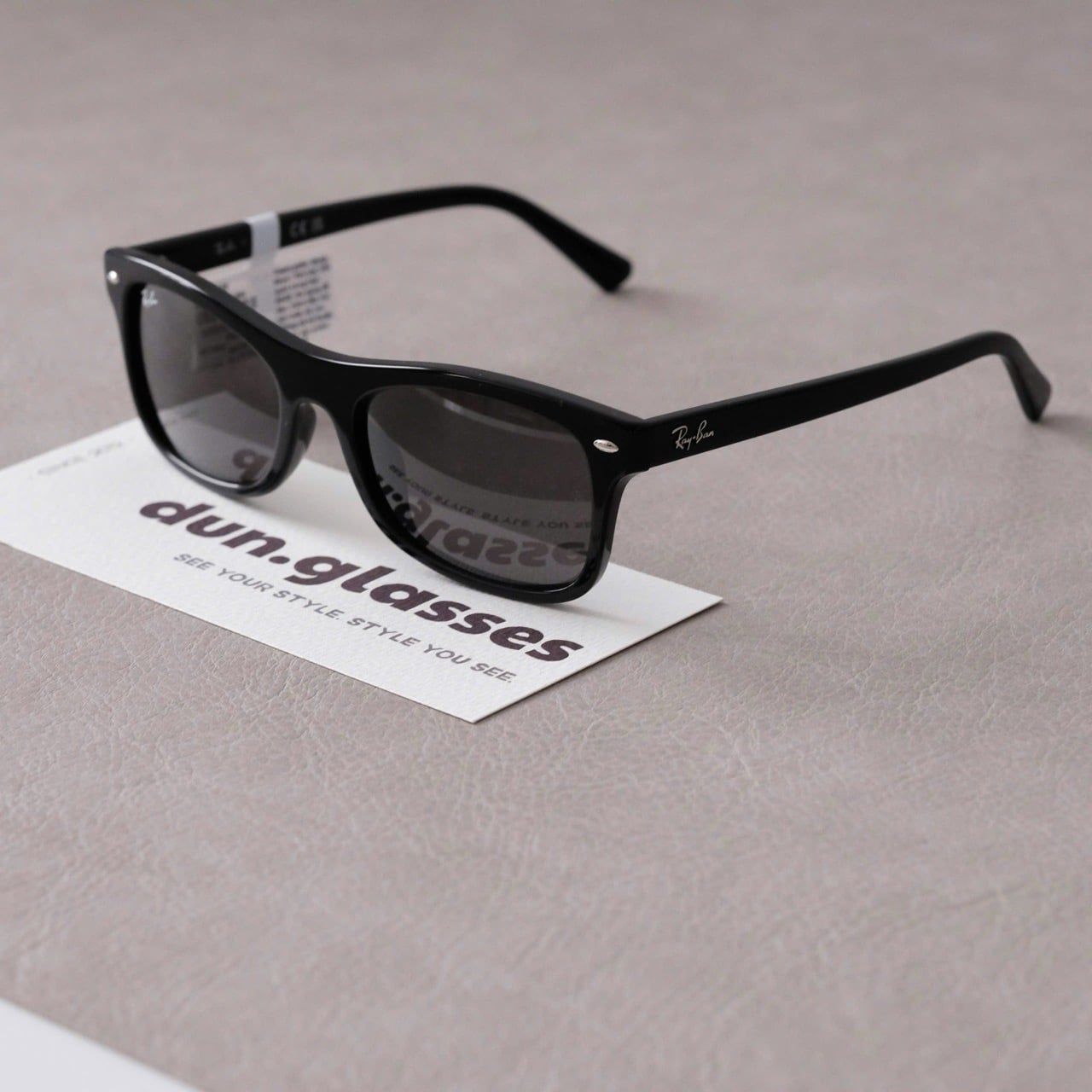  Kính mát Ray-Ban RB 2226 