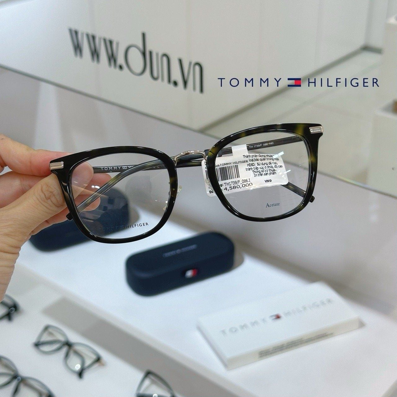  Mắt kính Tommy Hilfiger TH 1739 