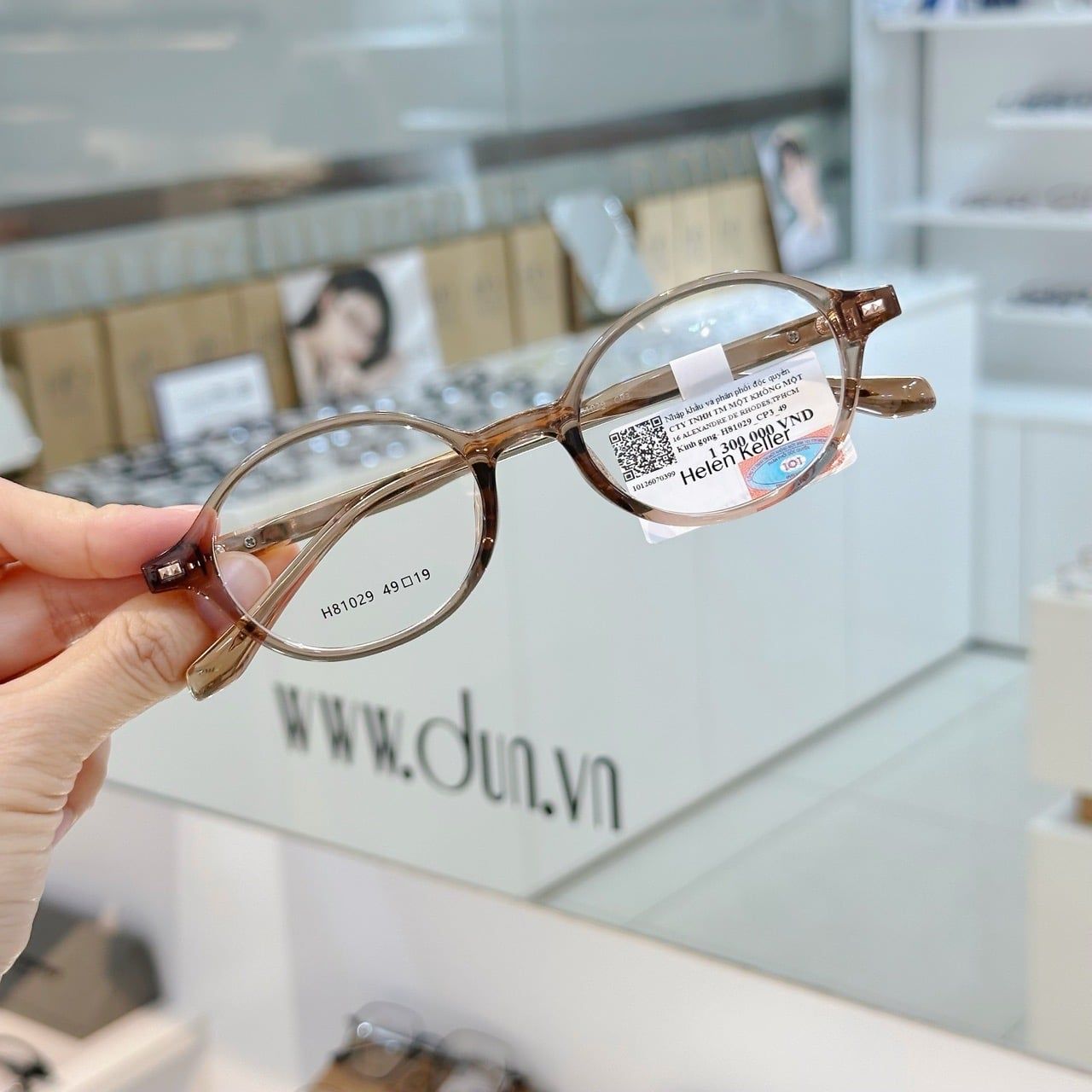  Mắt kính oval Helen Keller H 81029 