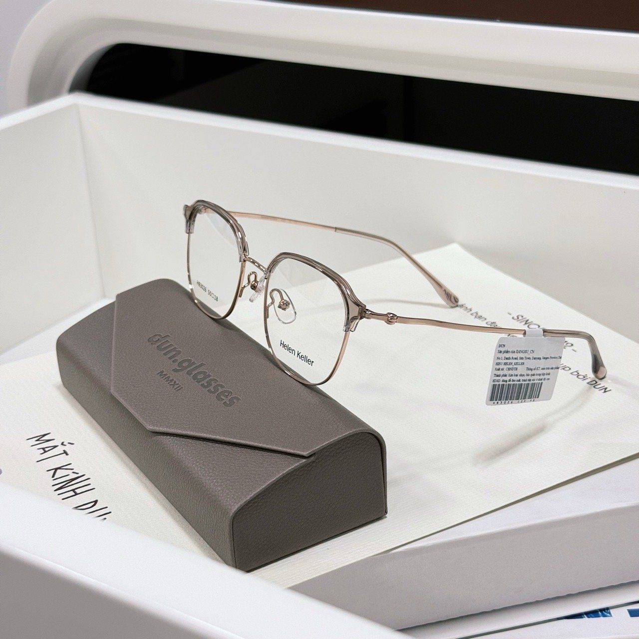 Mắt kính Helen Keller H 83026 