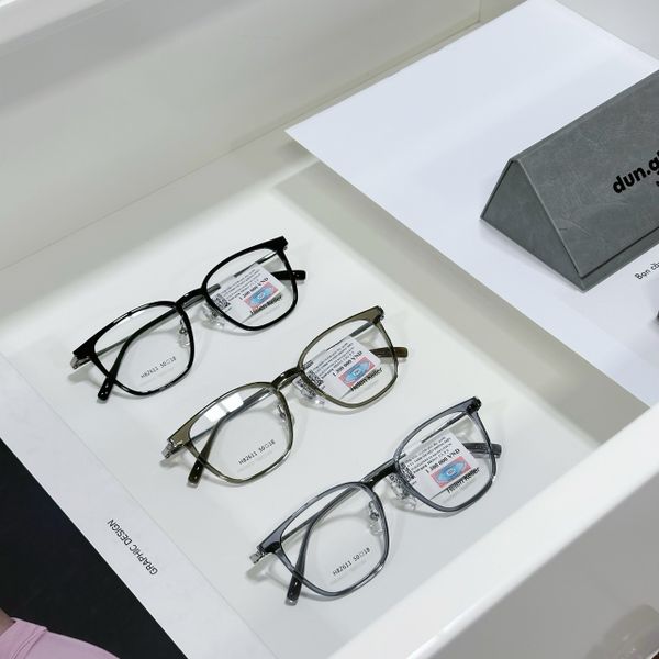  Mắt kính Helen Keller H 82611 