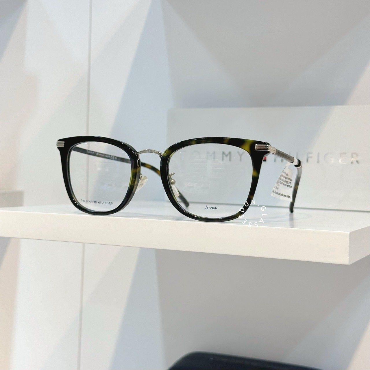  Mắt kính Tommy Hilfiger TH 1739 