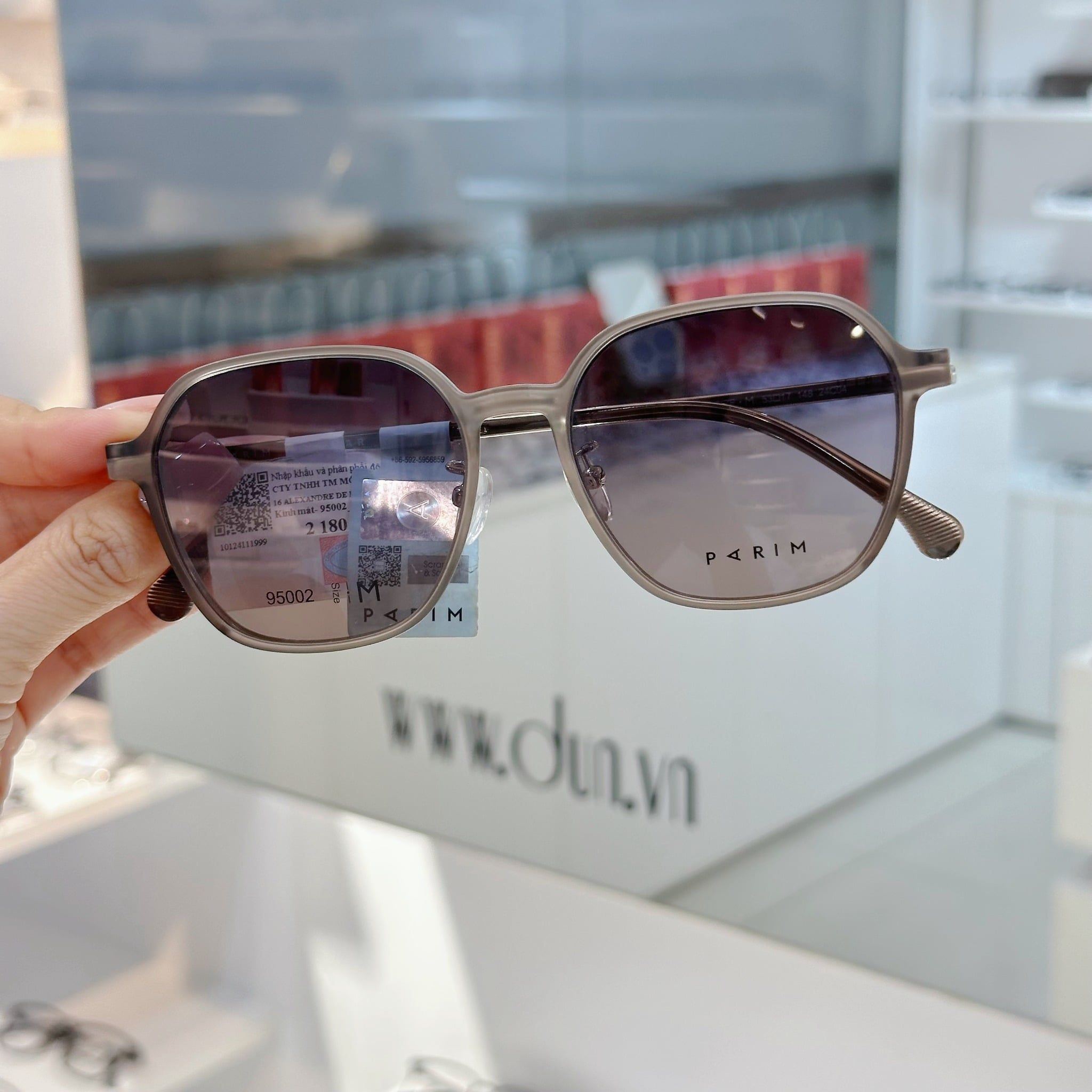  Mắt kính Clip On Parim 95002 