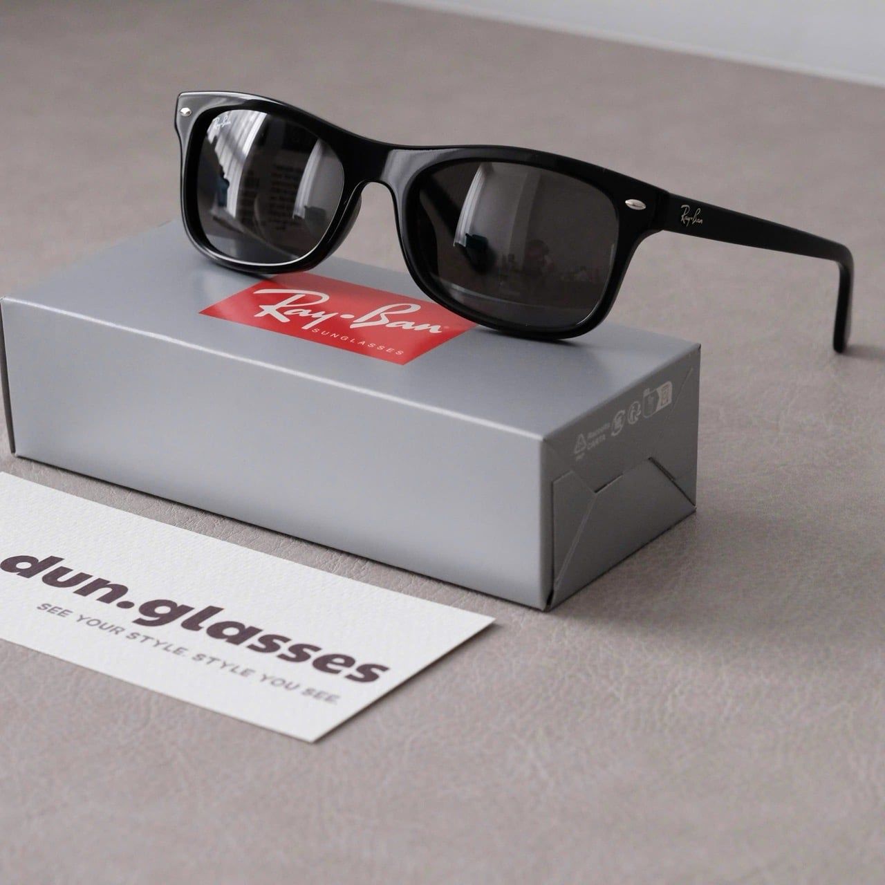  Kính mát Ray-Ban RB 2226 