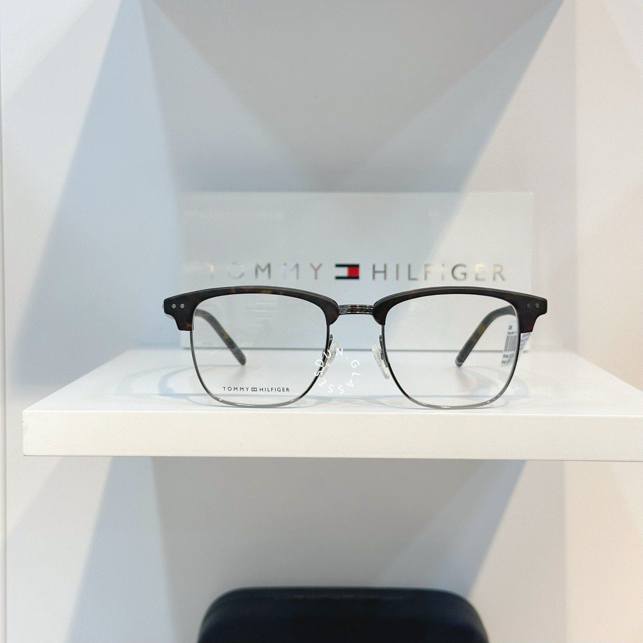  Mắt kính Tommy Hilfiger TH 1730 