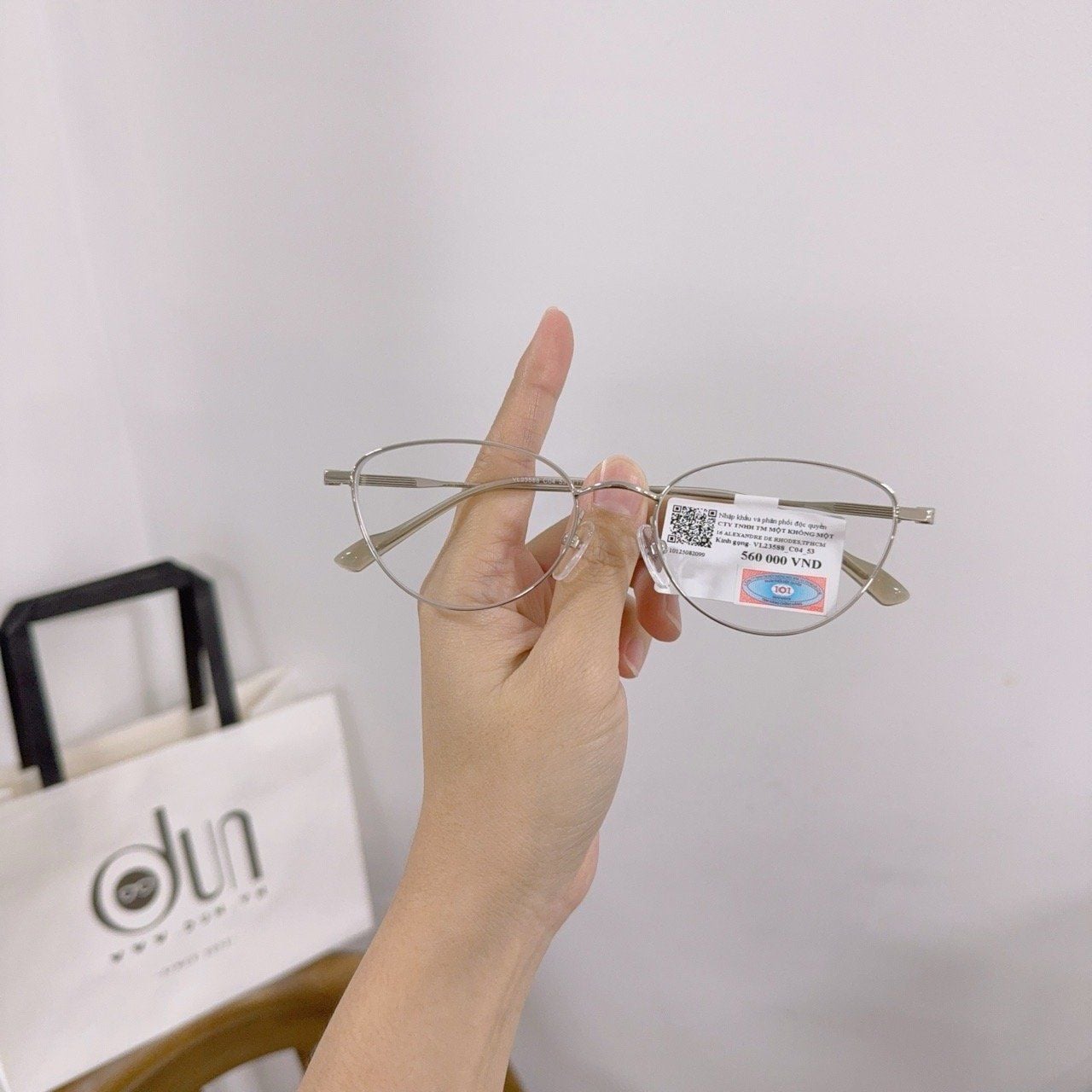  Kính kim loại mắt mèo Velocity VL 23588 