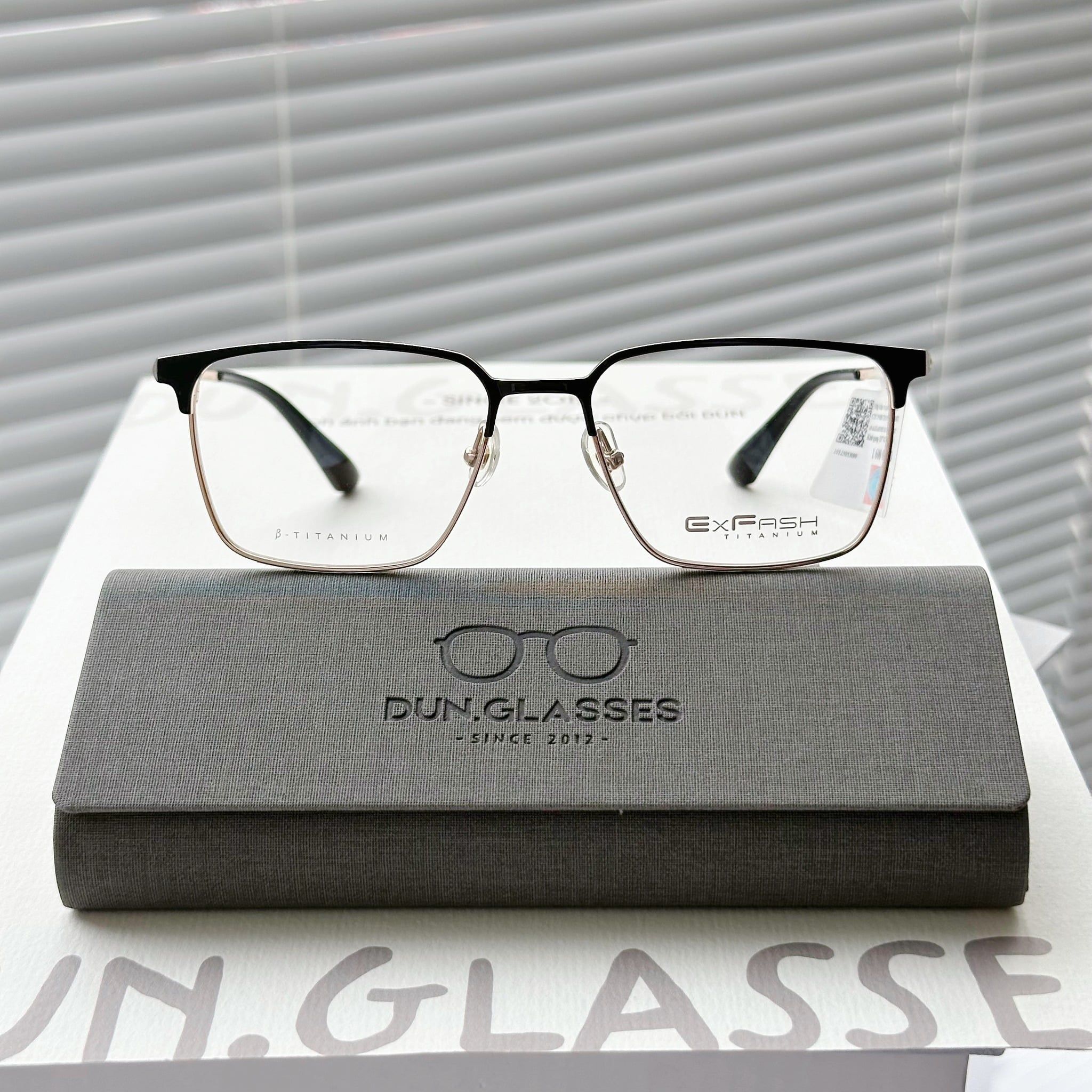  Mắt kính beta titanium Exfash EF 74273 T 