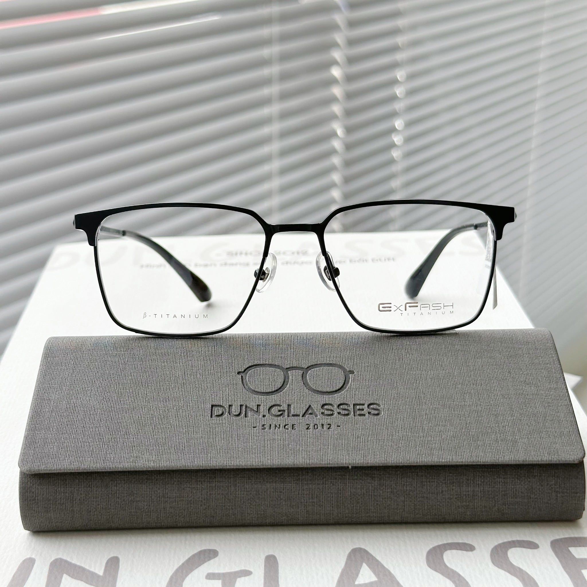  Mắt kính beta titanium Exfash EF 74273 T 