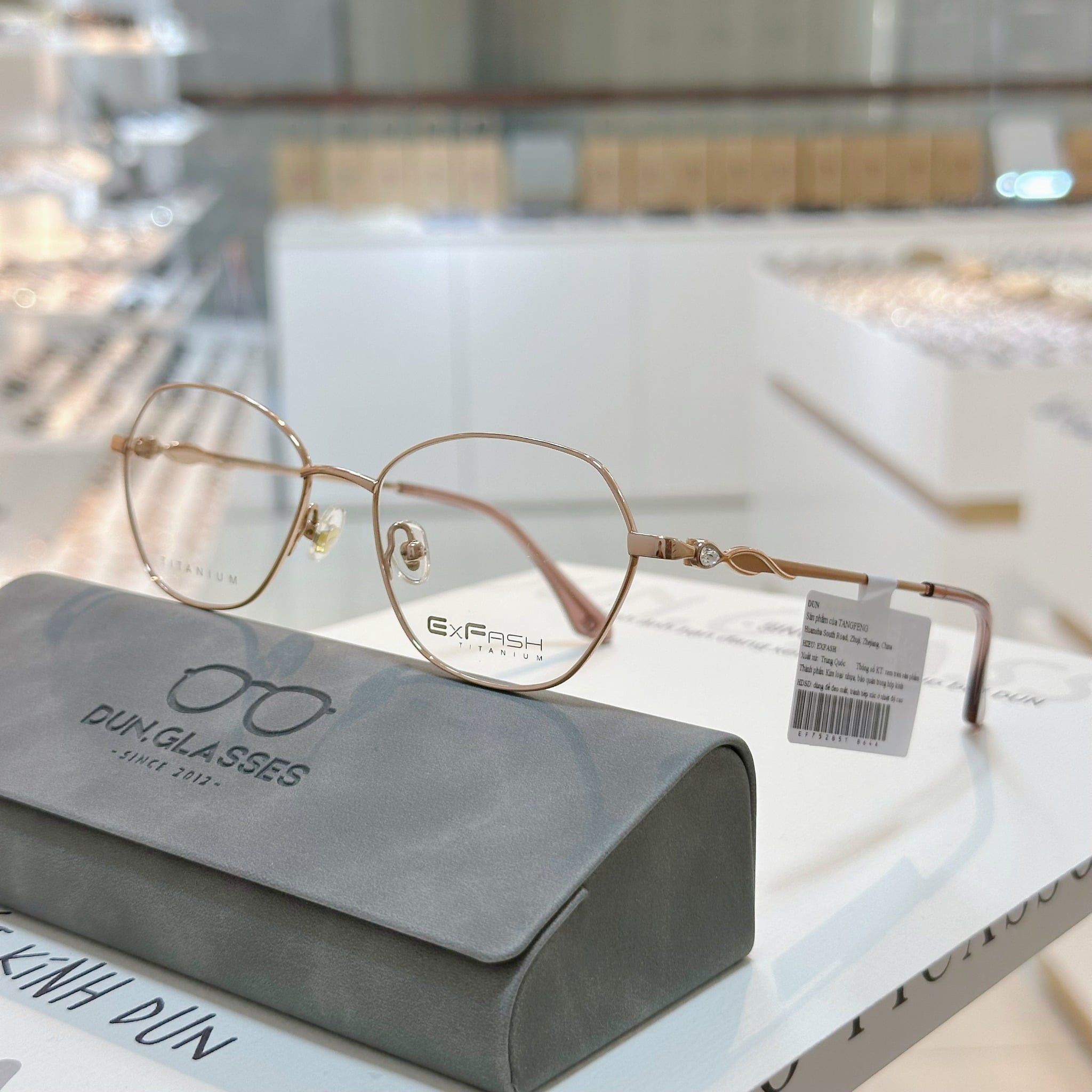  Mắt kính titanium Exfash EF 75285 