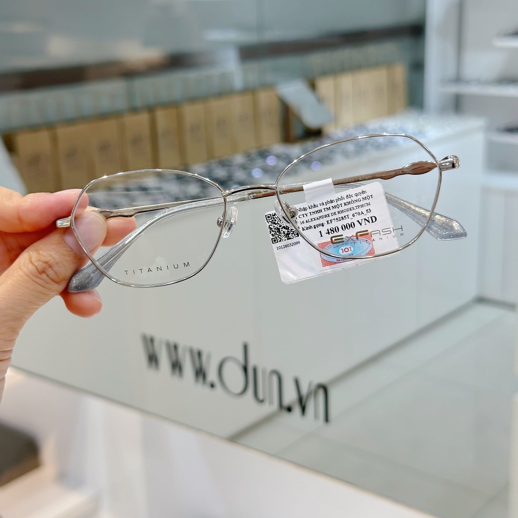  Mắt kính titanium Exfash EF 75285 