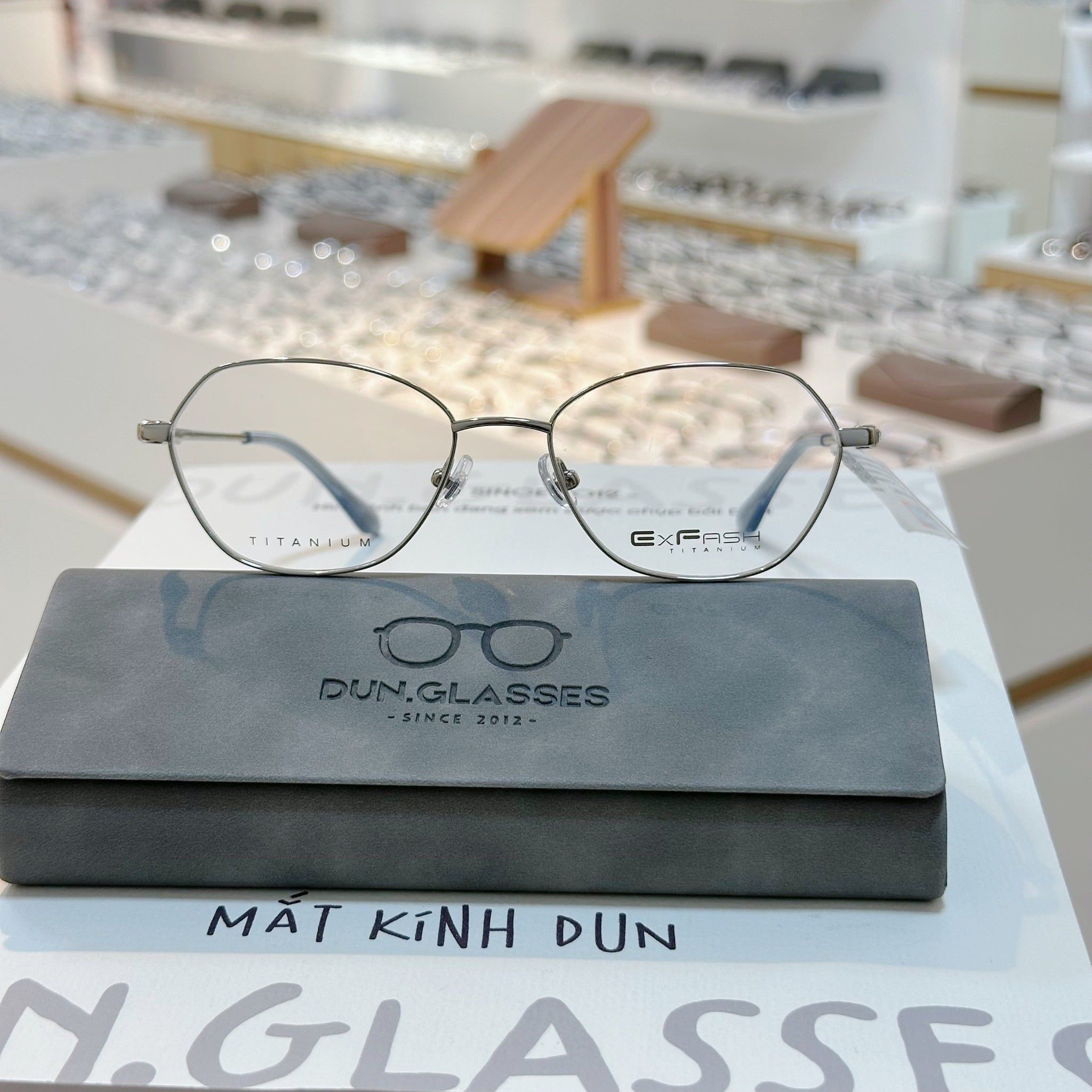  Mắt kính titanium Exfash EF 75285 