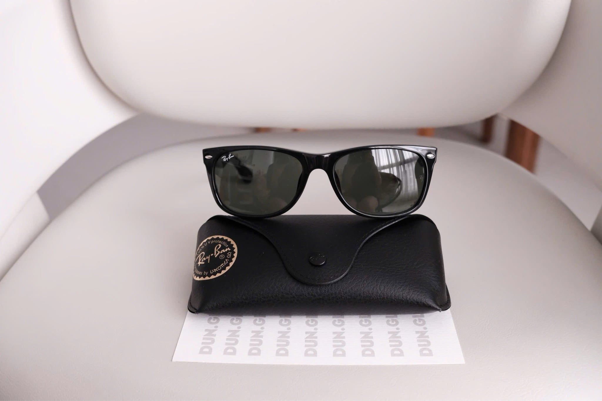  Kính mát Ray-Ban NEW WAYFARER RB 2132 