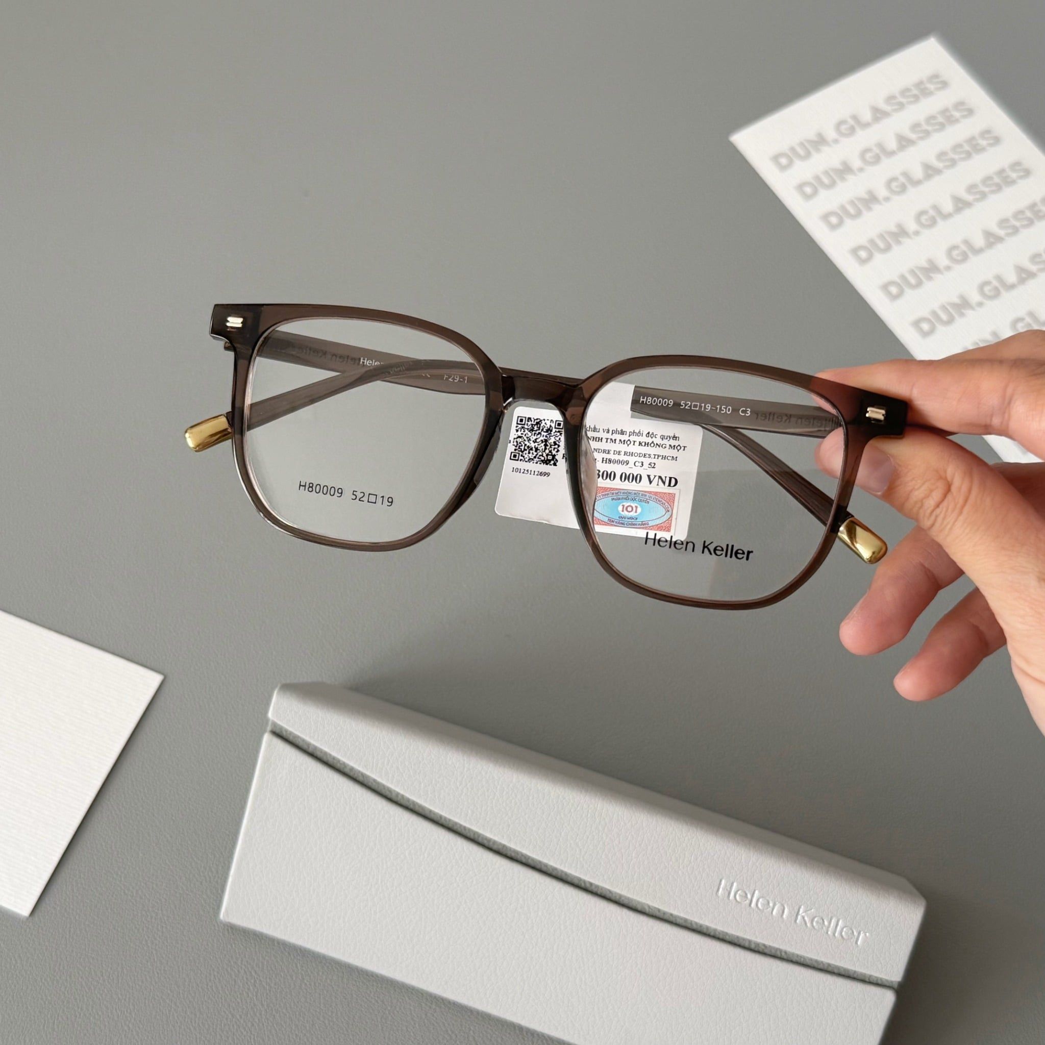  Mắt kính Helen Keller H 80009 