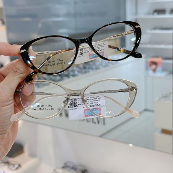  Mắt kính titanium Helen Keller HW 13002 