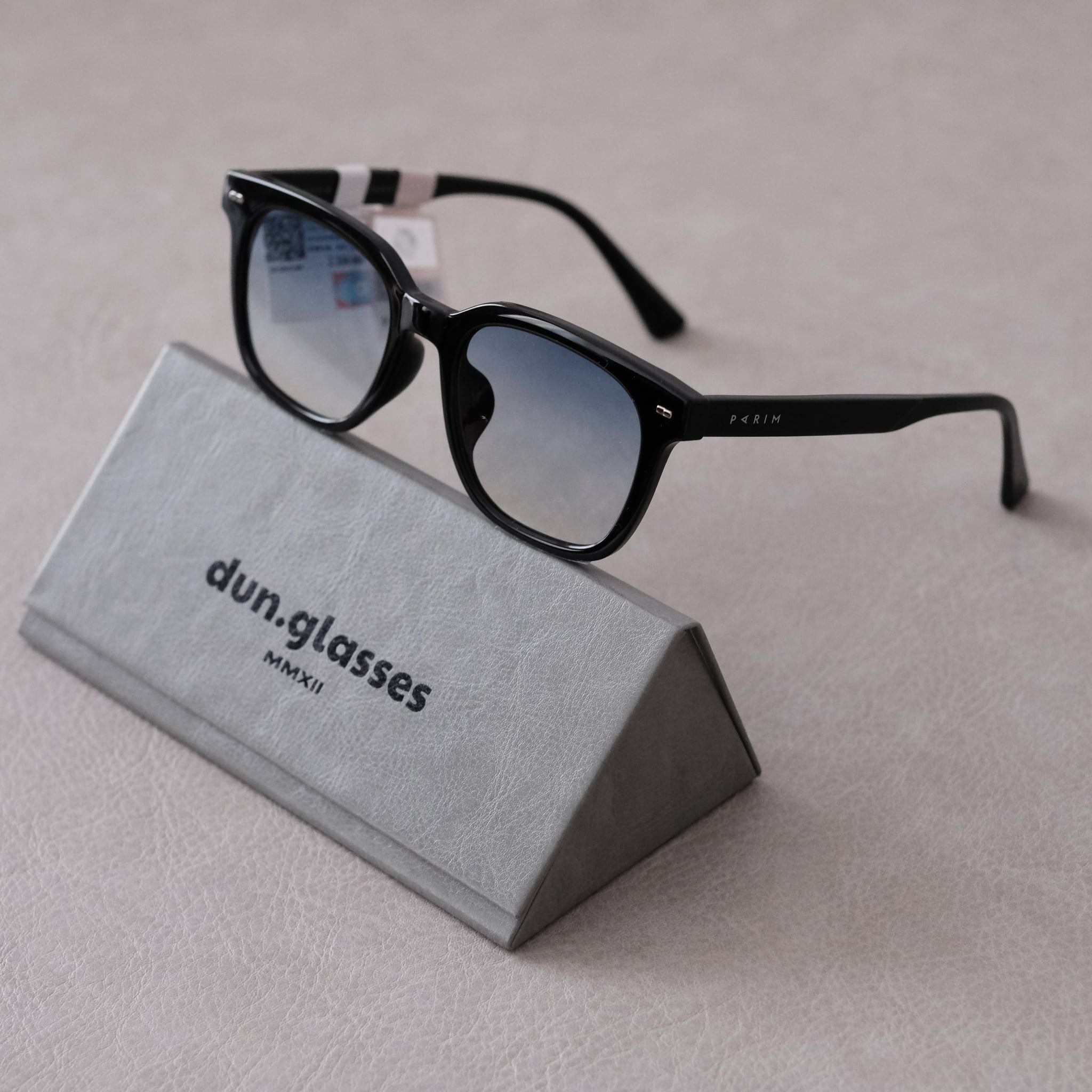  Kính mát Parim 76047 
