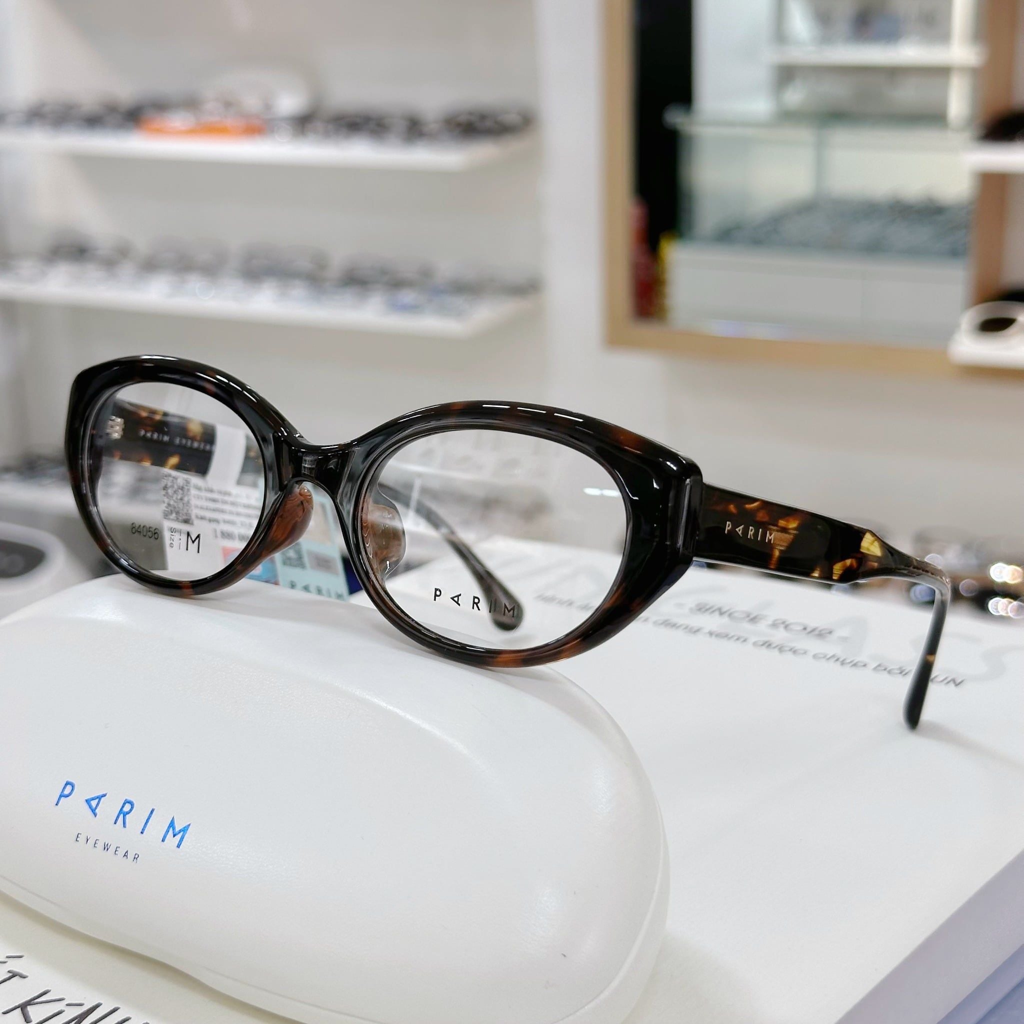  Mắt kính Parim 84056 
