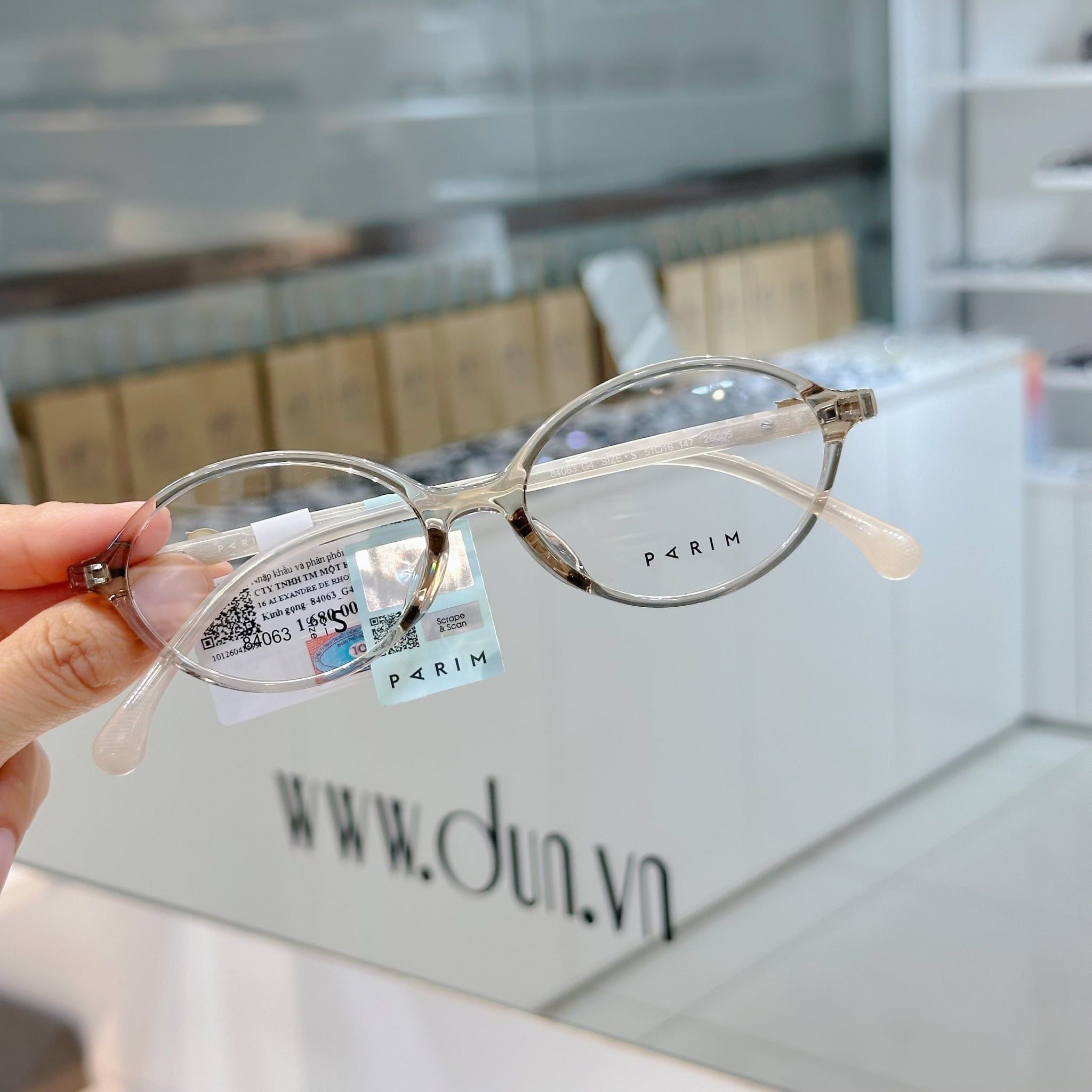  Mắt kính oval Parim 84063 