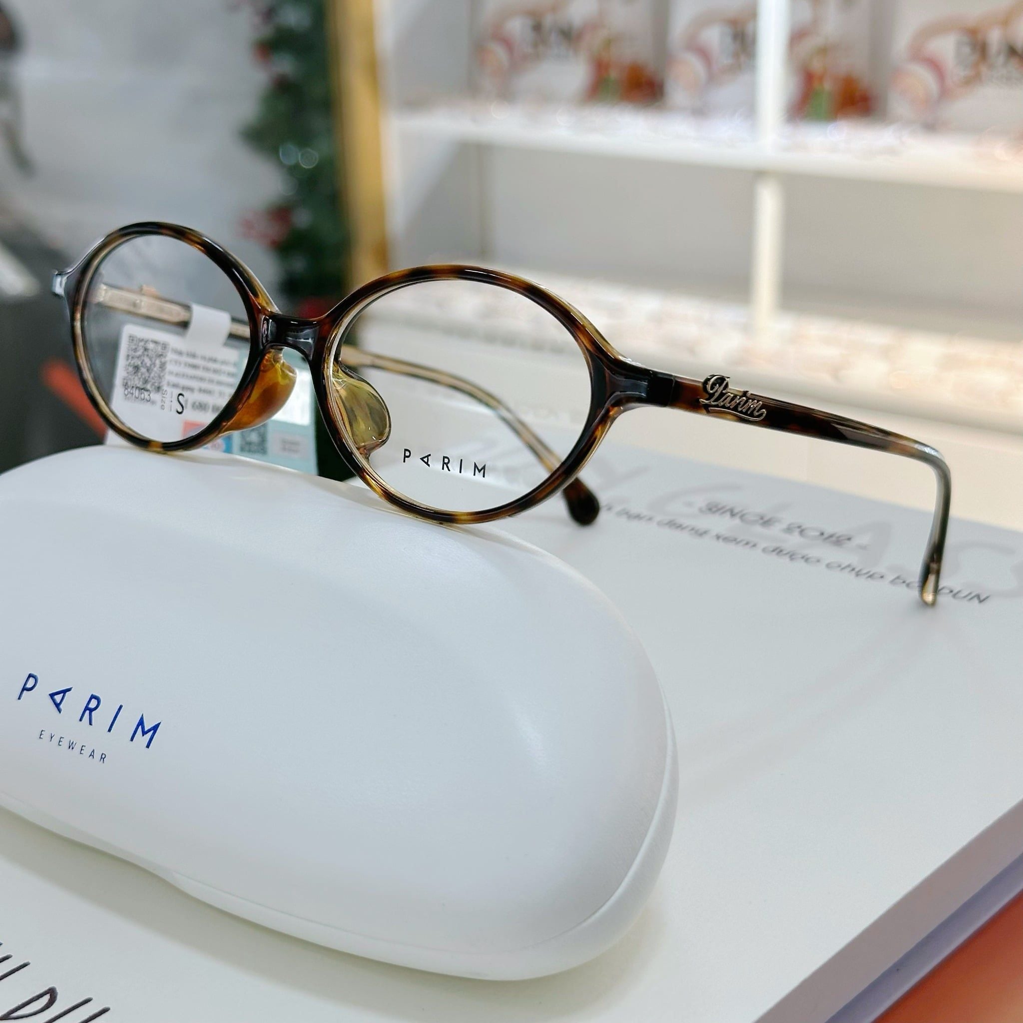  Mắt kính oval Parim 84063 