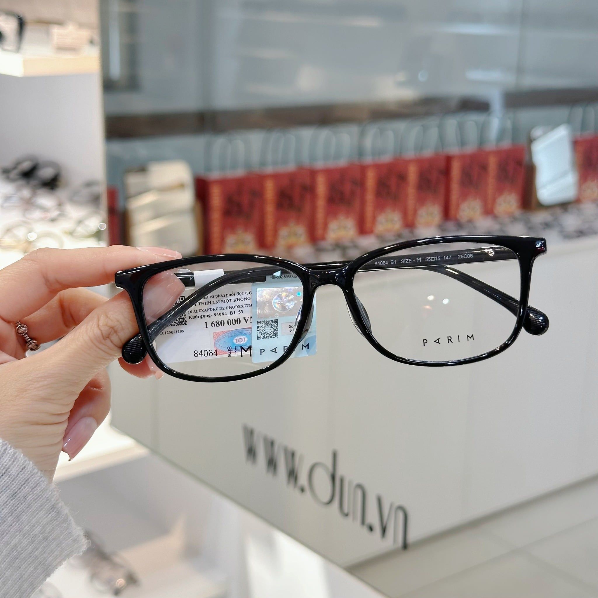  Mắt kính Parim 84064 