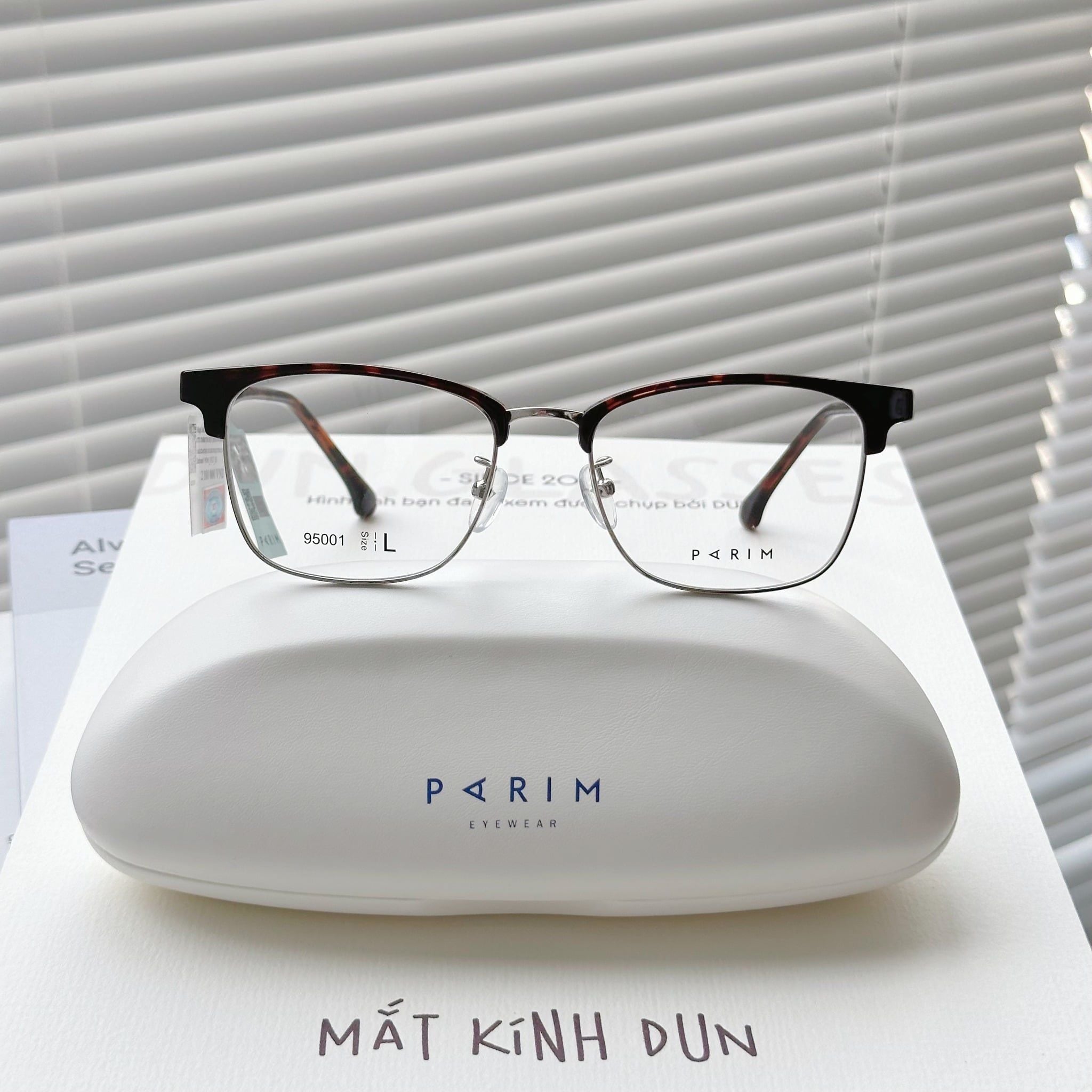  Mắt kính Clip On Parim 95001 