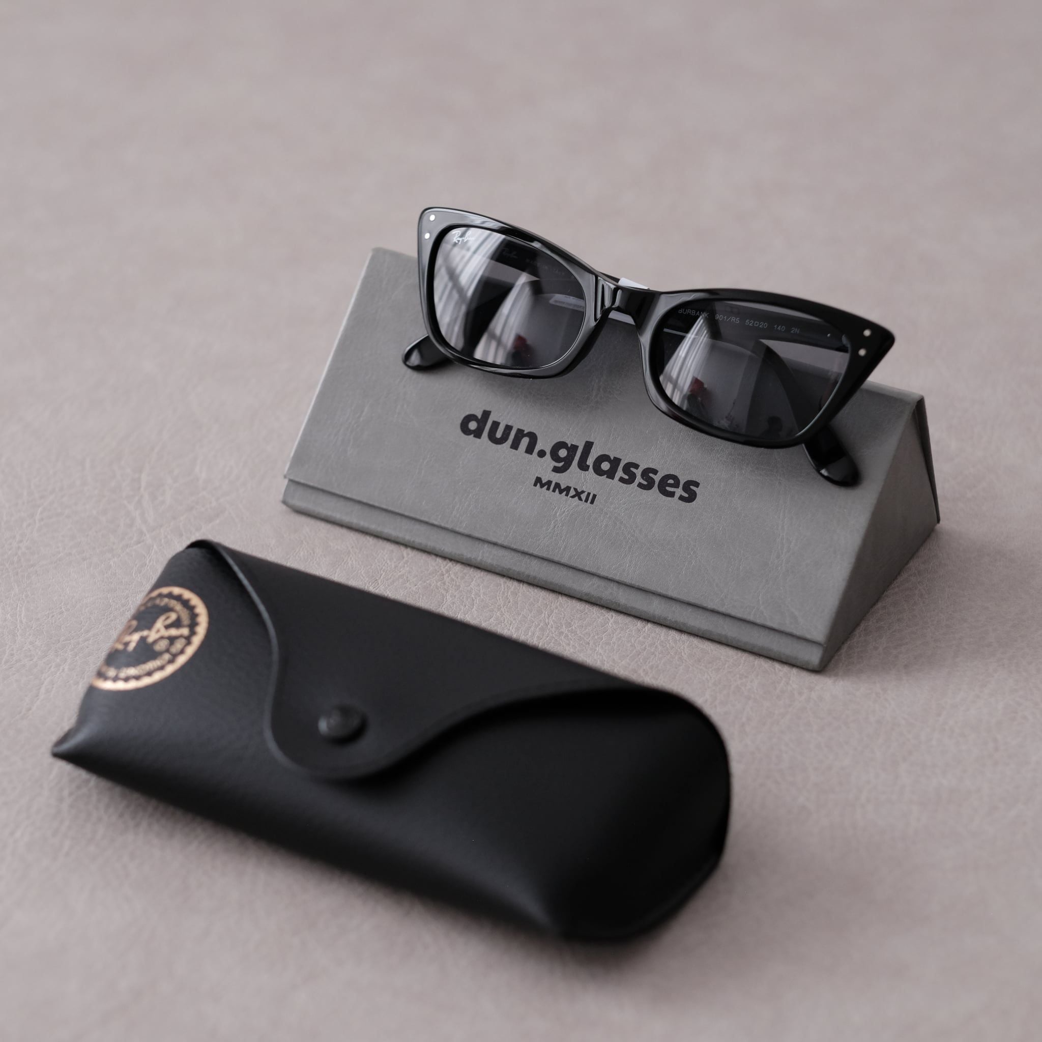  Kính mát Ray-Ban Lady Burbank RB 2299 
