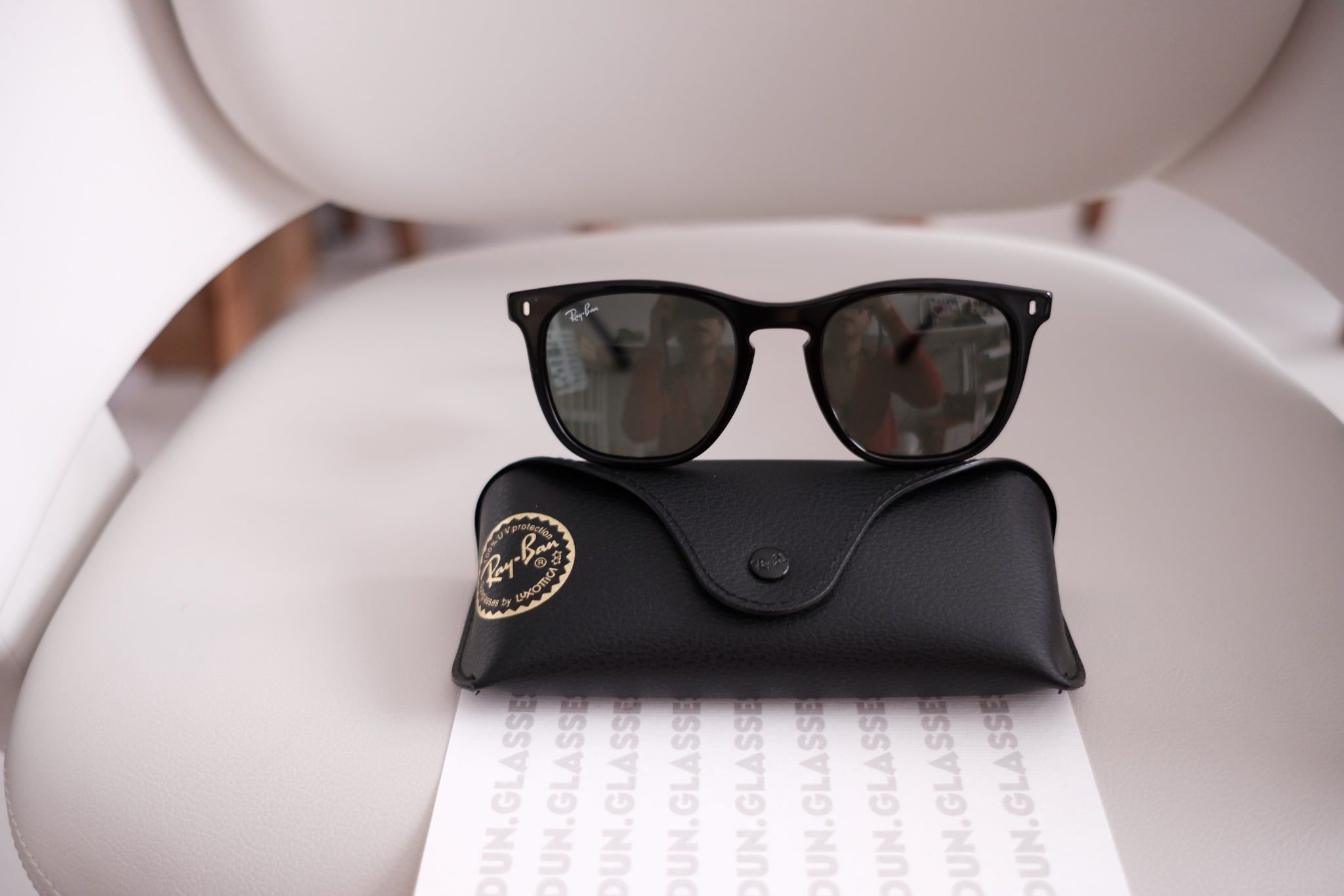  Kính mát RayBan Polarized RB 2210 F 