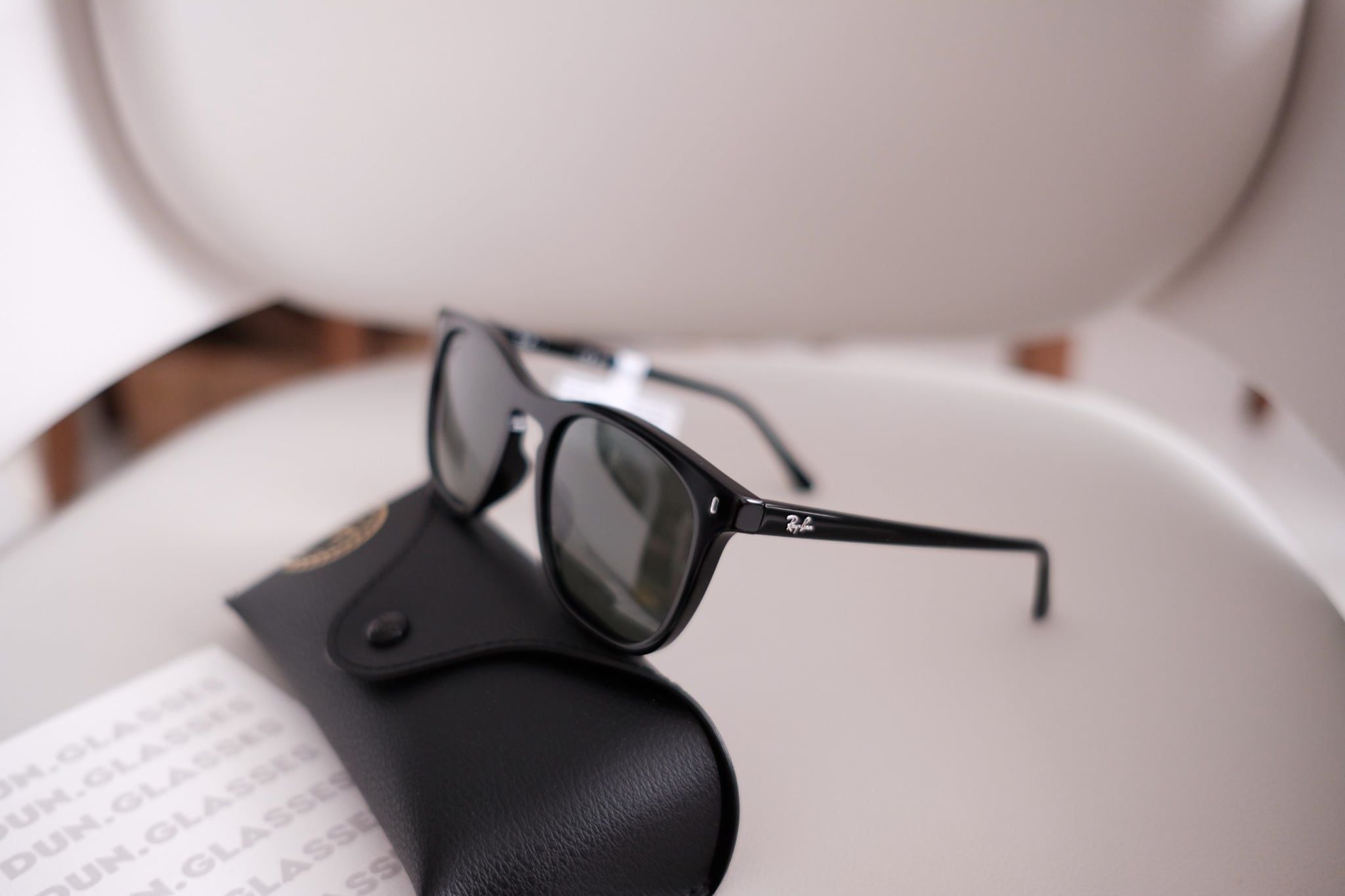  Kính mát RayBan Polarized RB 2210 F 