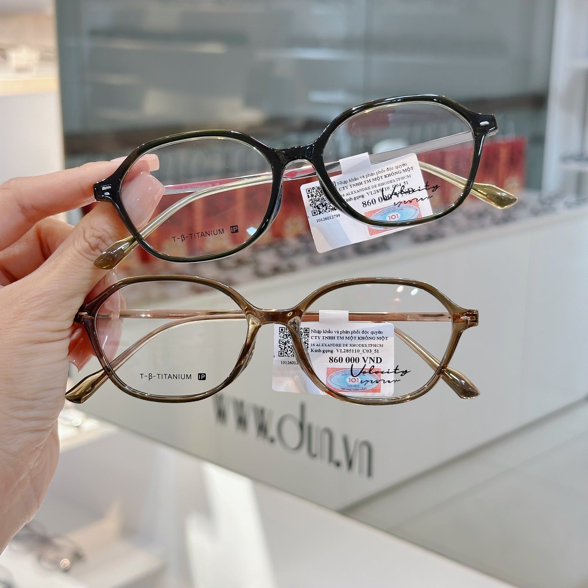  Mắt kính Velocity beta titanium VL 285110 