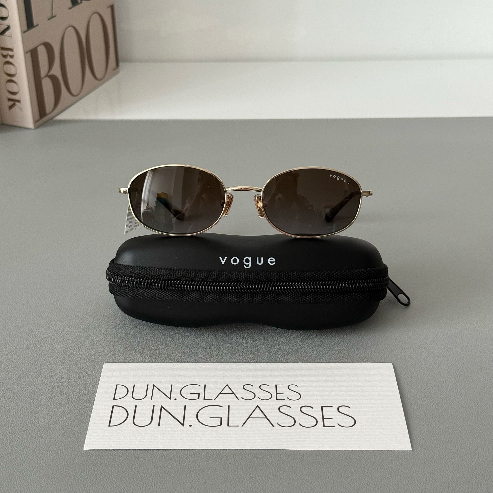 Kính mát oval Vogue Eyewear 0VO 4323 