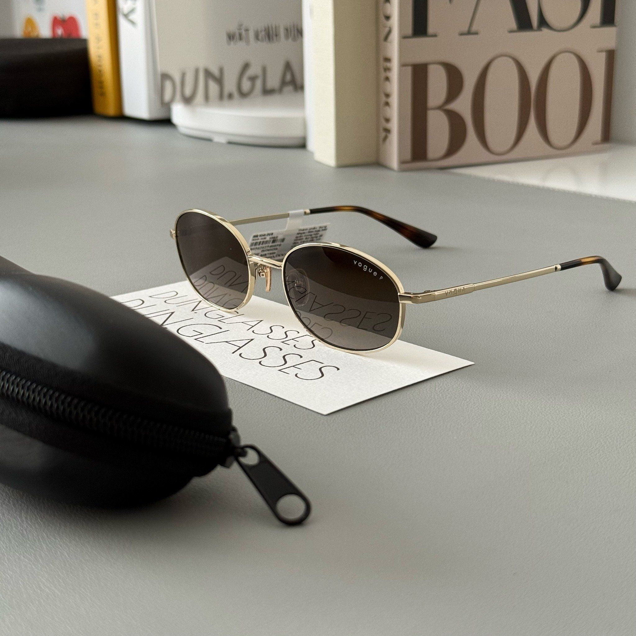  Kính mát oval Vogue Eyewear 0VO 4323 