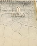  Túi Đeo Chéo Nữ Furla Camelia 