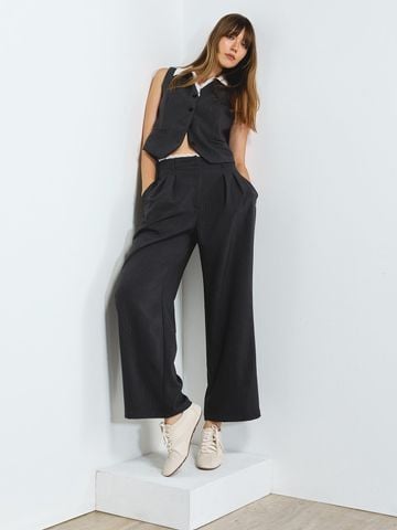Áo Gilet Cổ Viền Ren