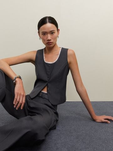 Áo Gilet Cổ Tròn Viền Ren
