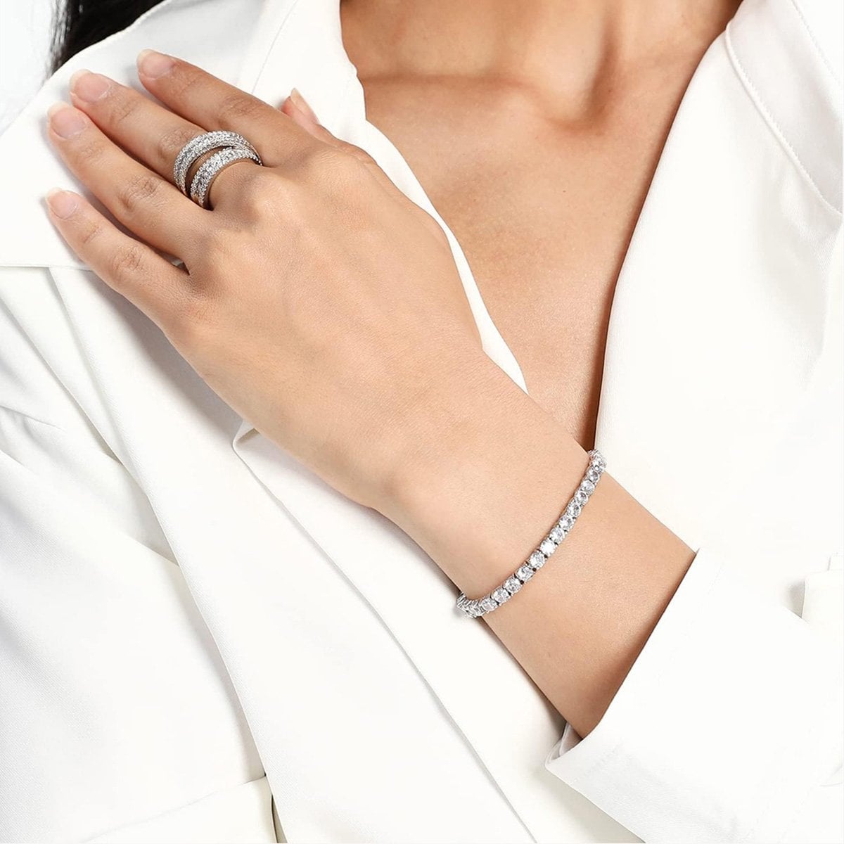  Vòng Tay Nữ 240300897MTBIAN 