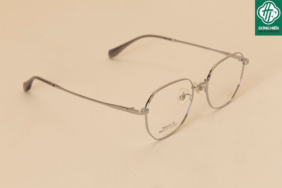  B8029 #  Gong xi 50% Titanium IP eyeglasses 