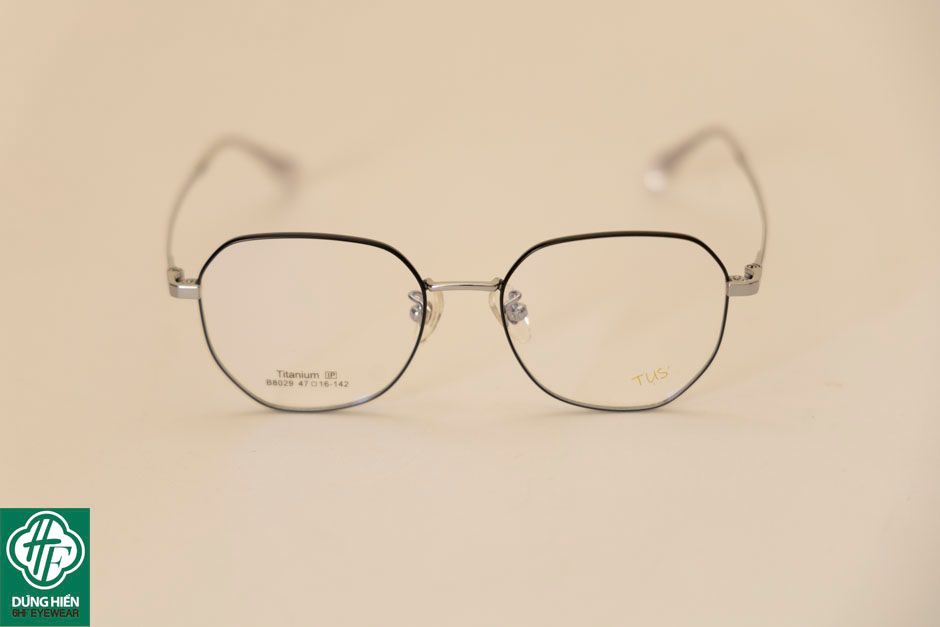  B8029 #  Gong xi 50% Titanium IP eyeglasses 