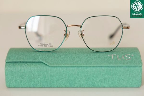  B8098 #  Gong xi 50% Titanium IP eyeglasses 